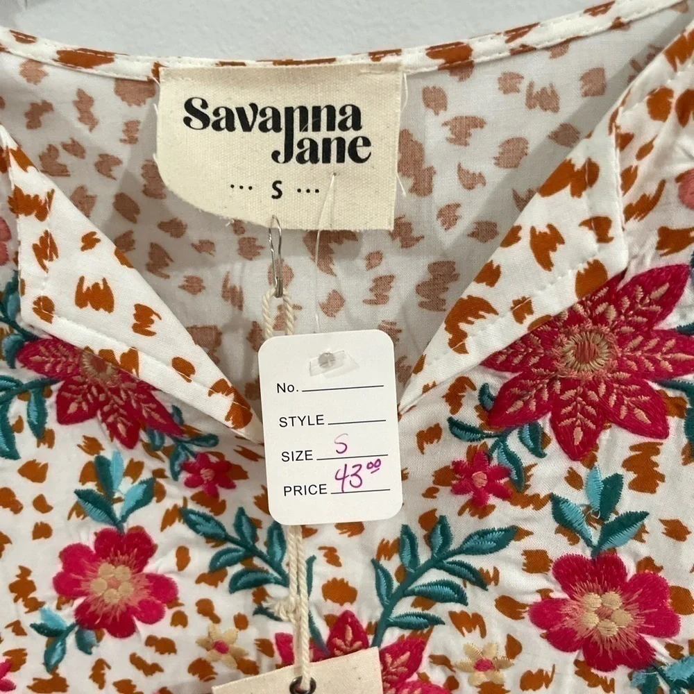 Savanna Jane Peplum Embroidered Top Size Small/Will Fit Size Medium NWT - Picture 5 of 5